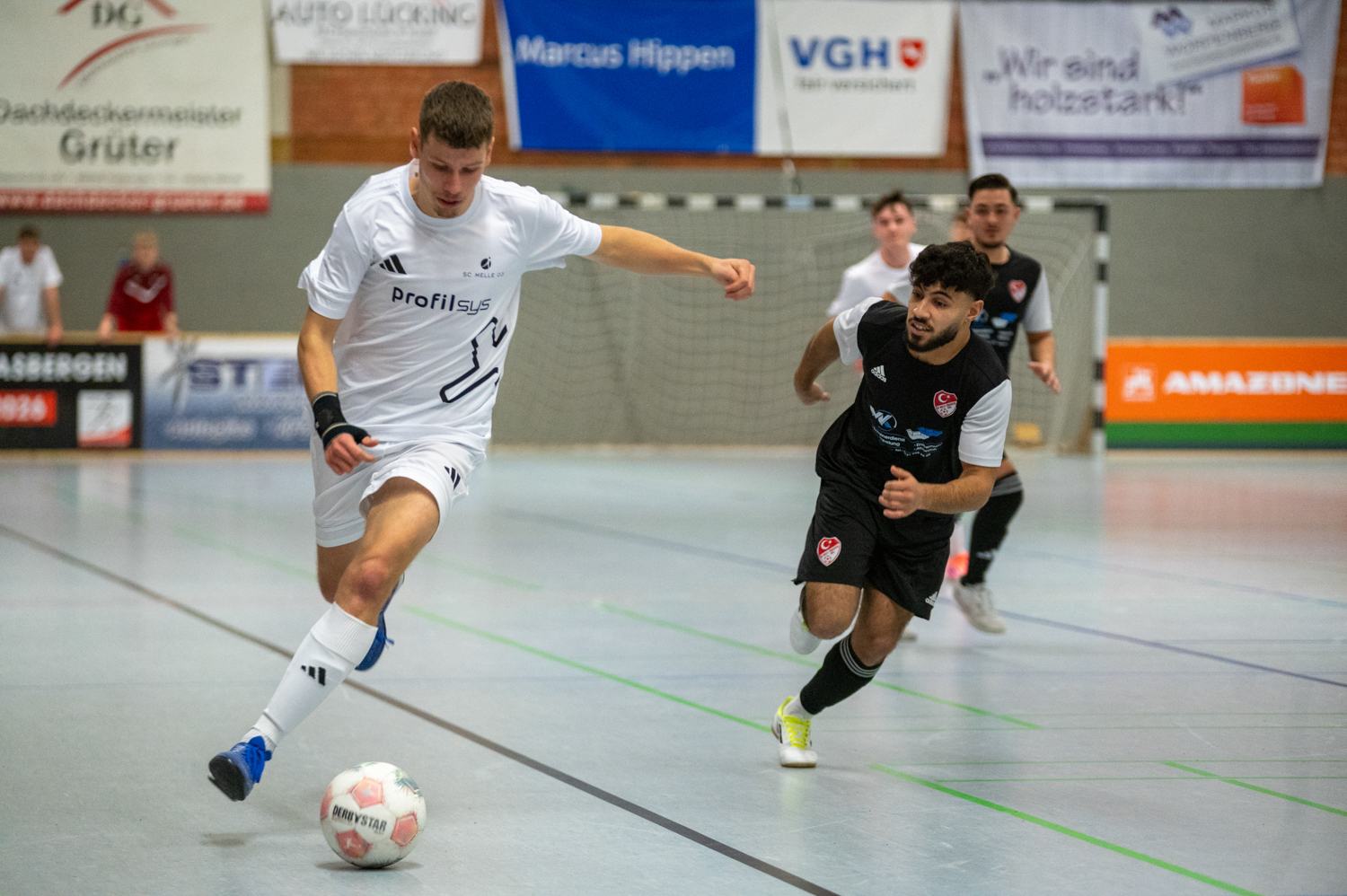 Hüggelcup 2025 - Favoriten ziehen in die Halbfinal-Gruppen ein